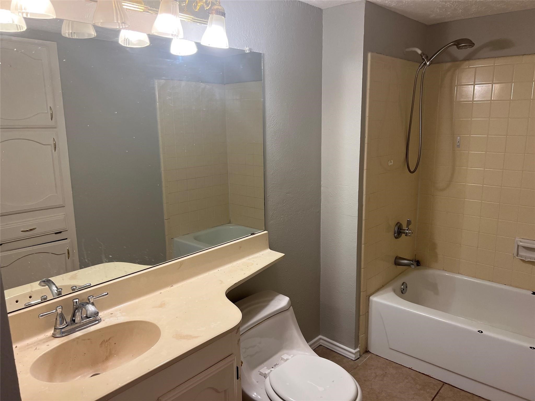 2317 Sharpshire Lane Arlington TX 76014