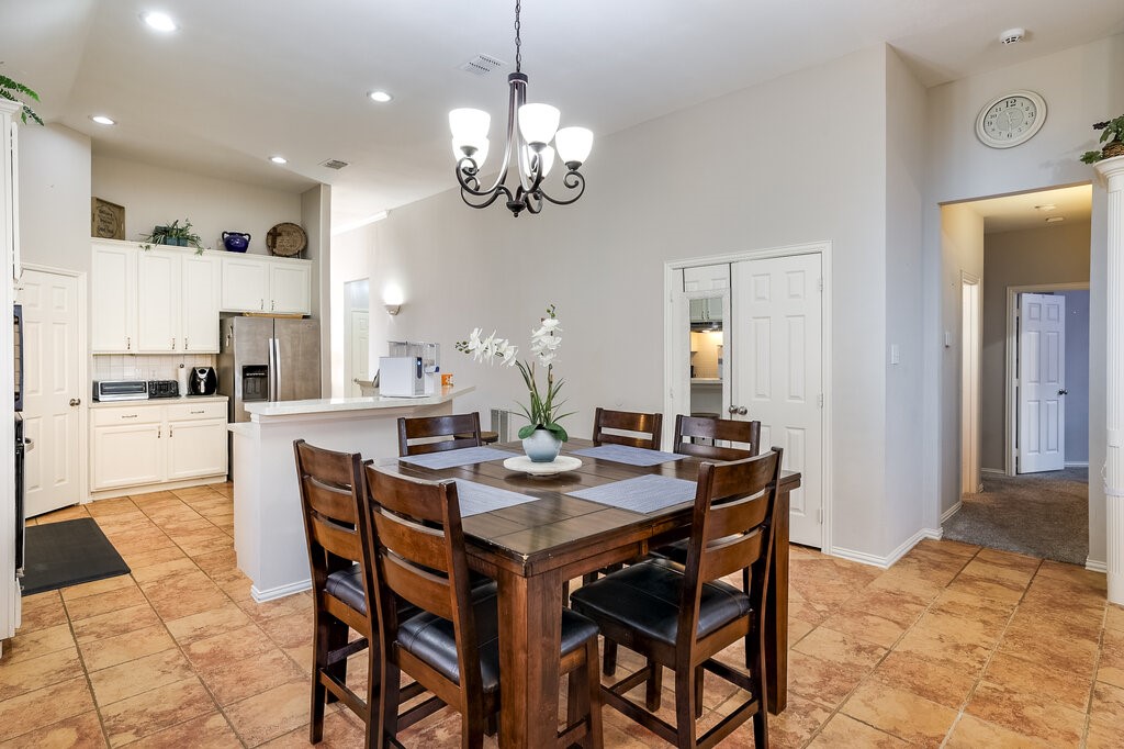 124 Stonecreek Drive Irving TX 75063
