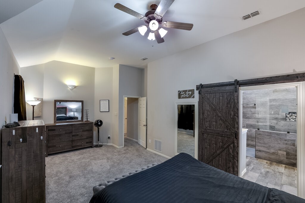 124 Stonecreek Drive Irving TX 75063