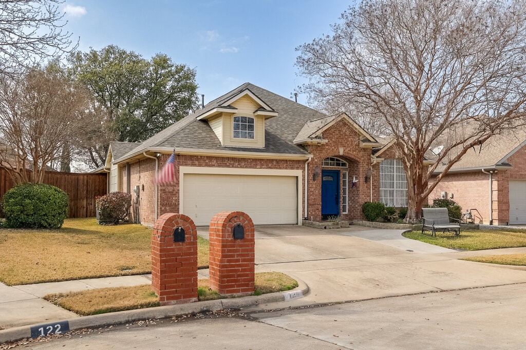 124 Stonecreek Drive Irving TX 75063