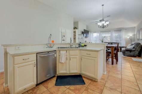 124 Stonecreek Drive Irving TX 75063
