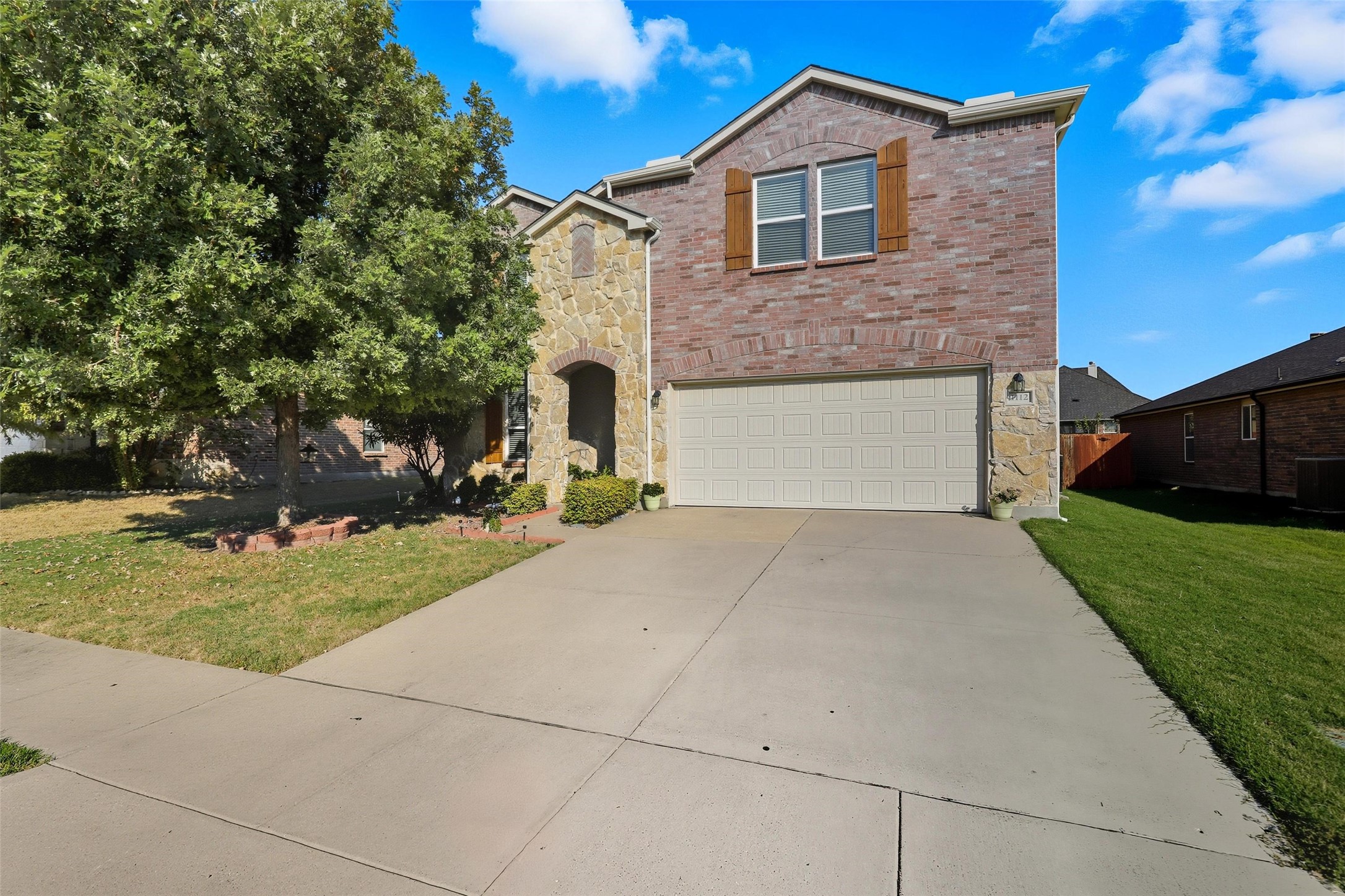 1112 Foxglove Lane Burleson TX 76028