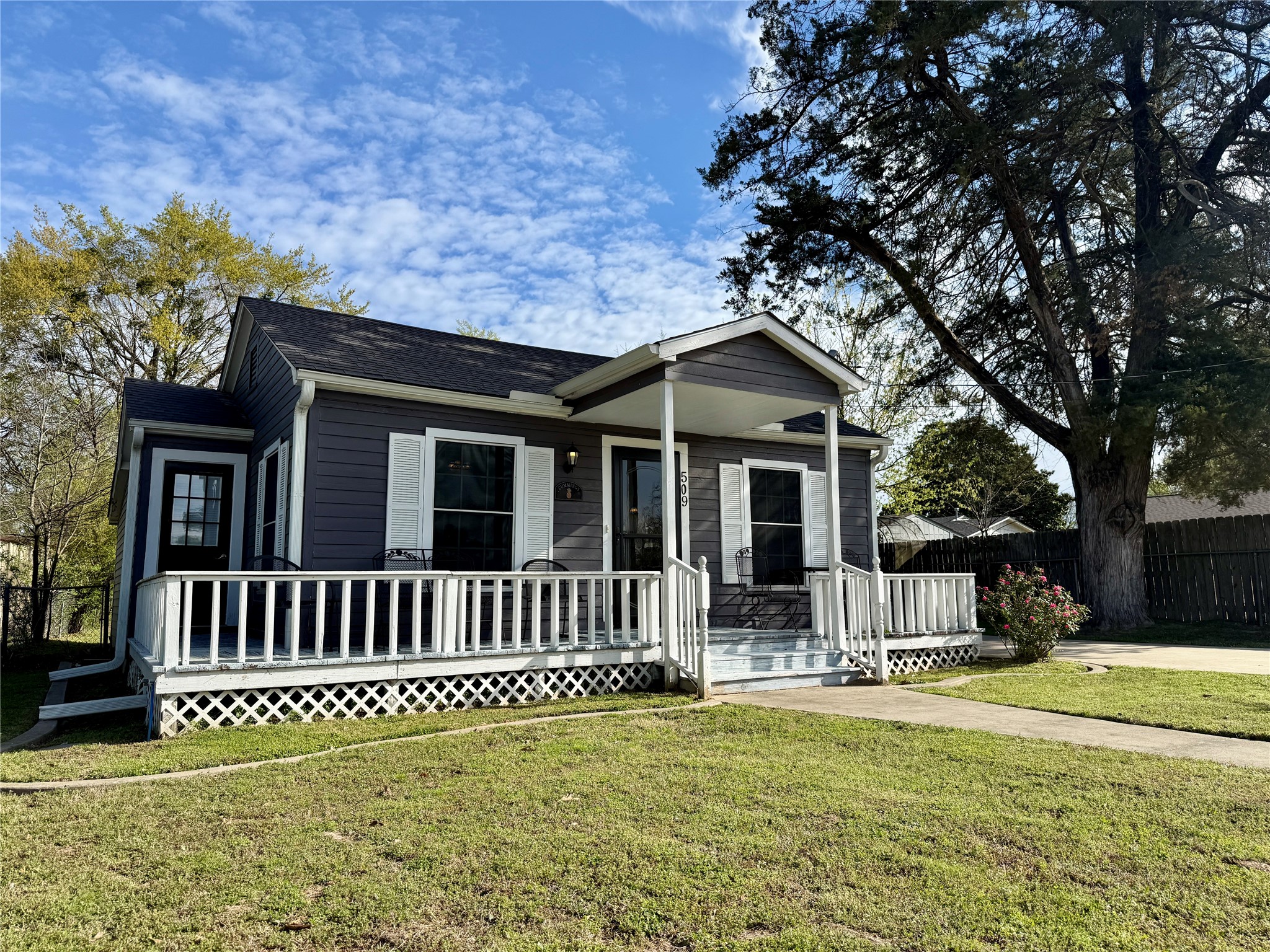 509 Sherman Street Winnsboro TX 75494