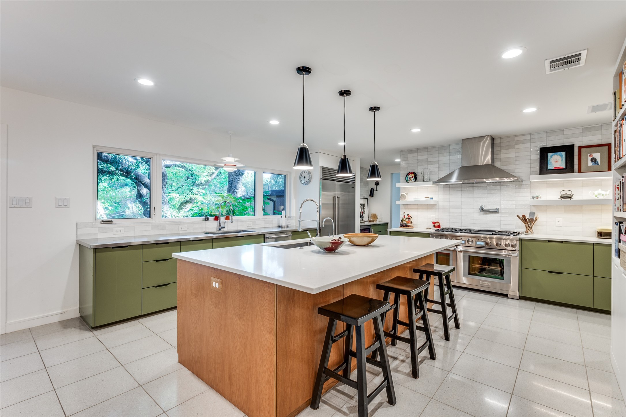416 Crestwood Drive Fort Worth TX 76107