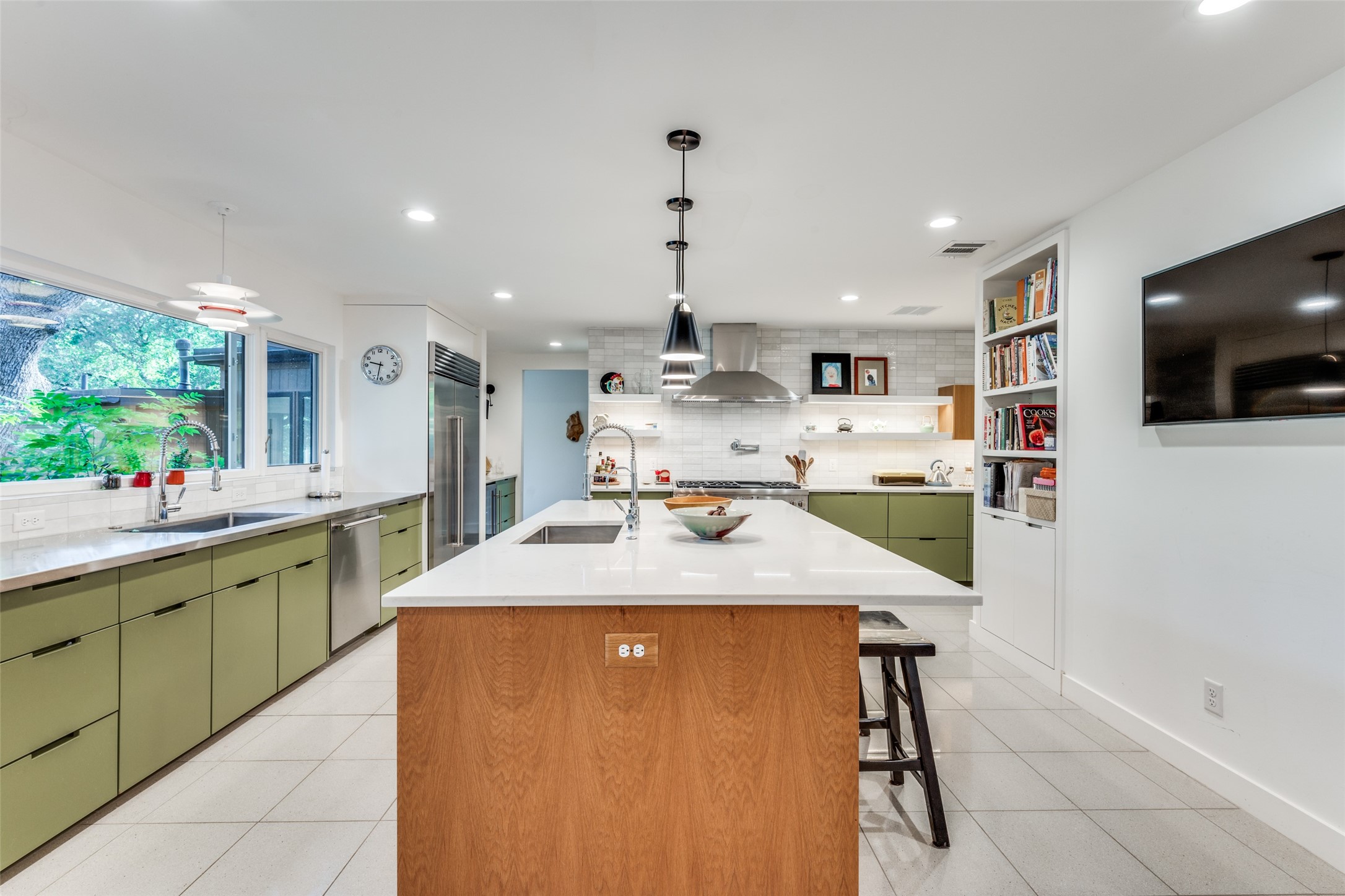 416 Crestwood Drive Fort Worth TX 76107