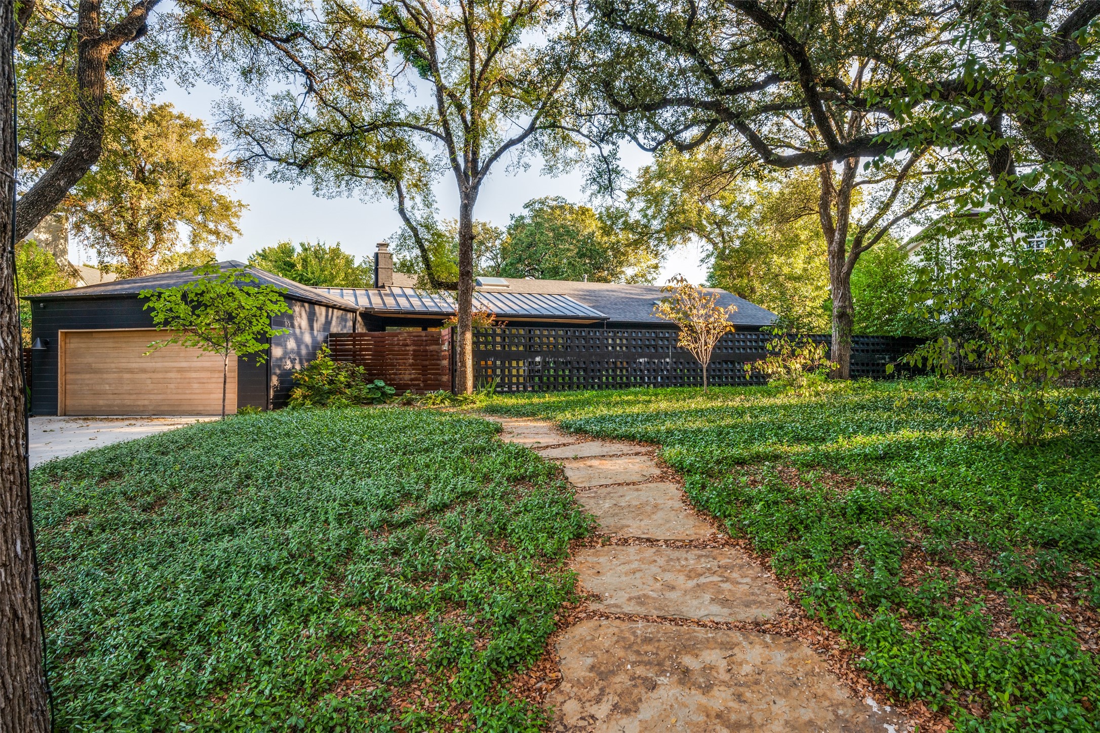 416 Crestwood Drive Fort Worth TX 76107