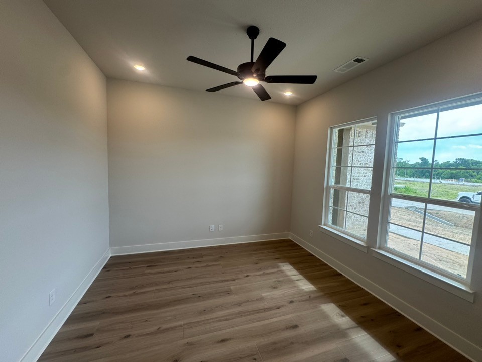 709 Water Side Drive Van Alstyne TX 75495
