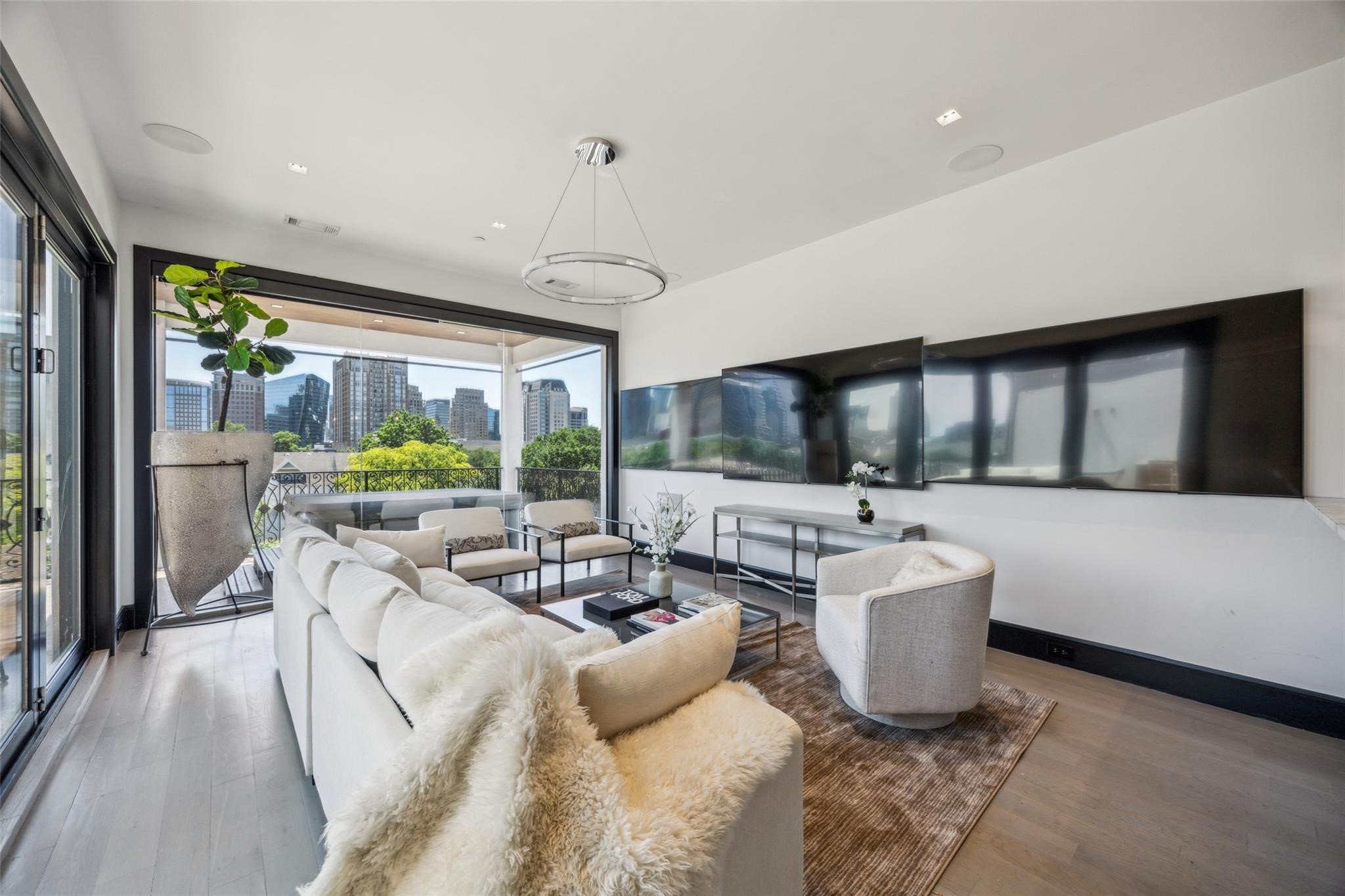 2210 Boll Street Dallas TX 75204