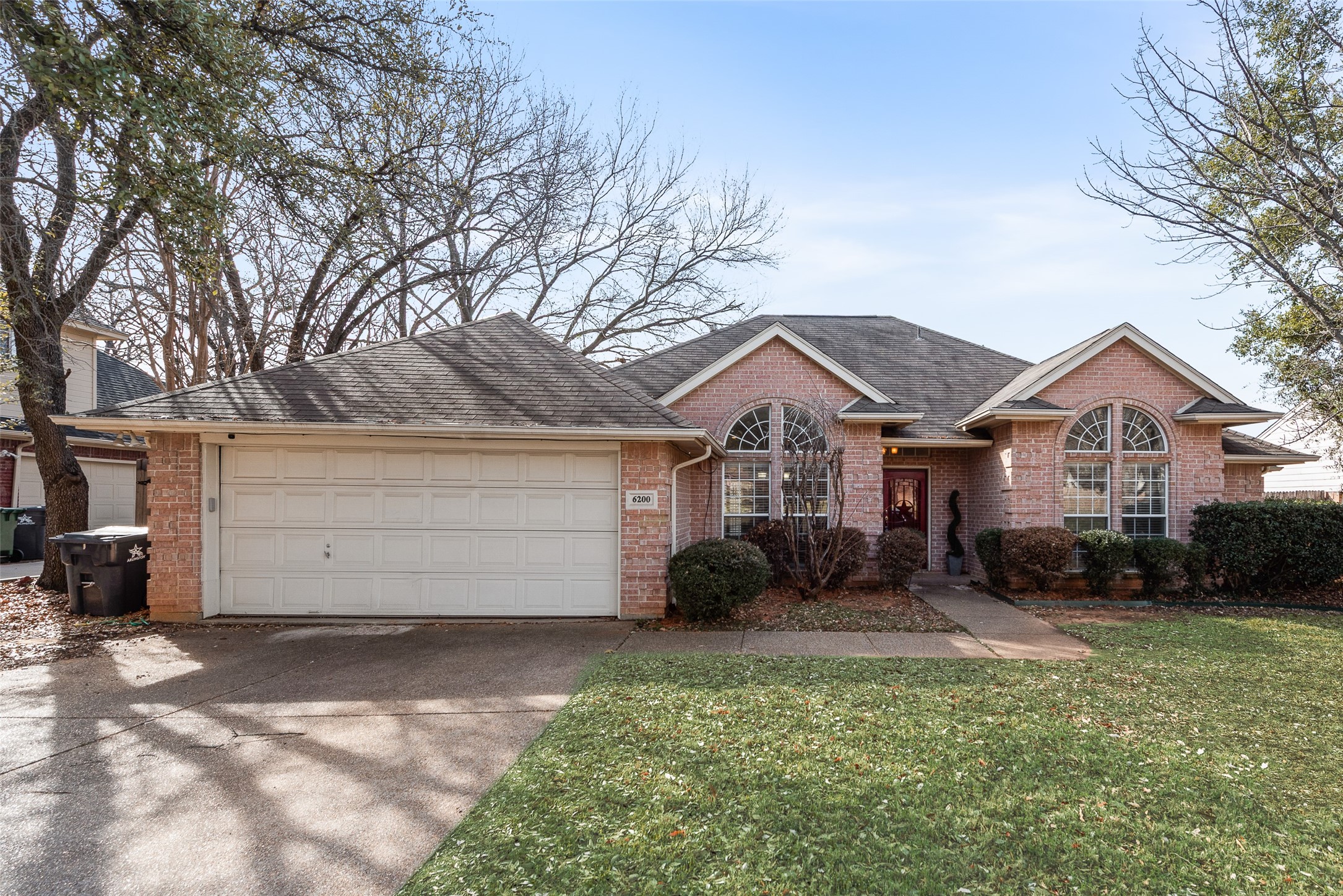 6200 Pennsylvania Avenue Arlington TX 76017