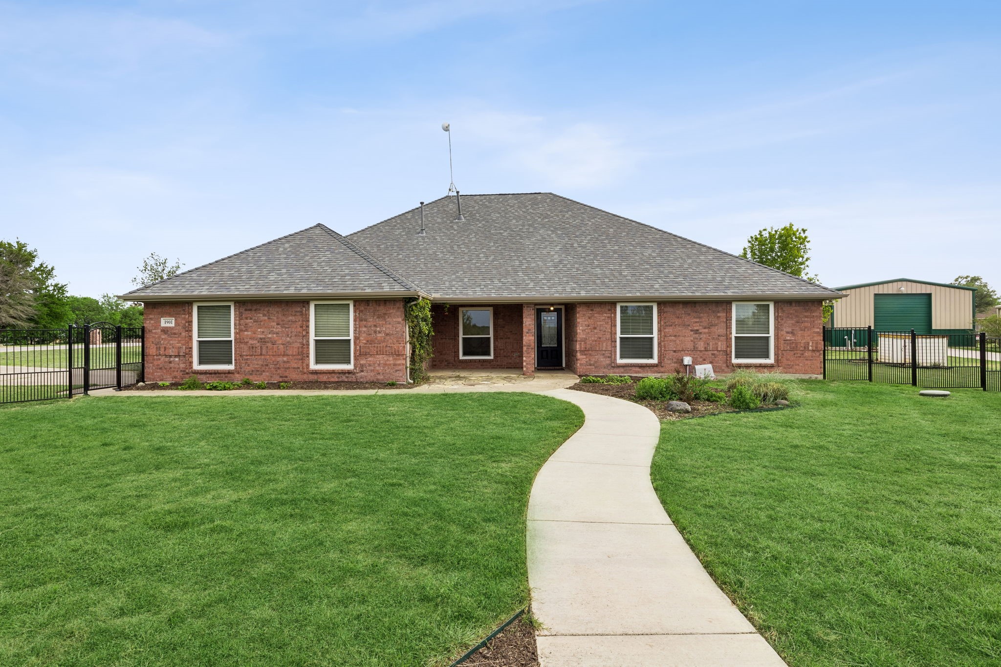 1901 Saw Tooth Court Haslet TX 76052