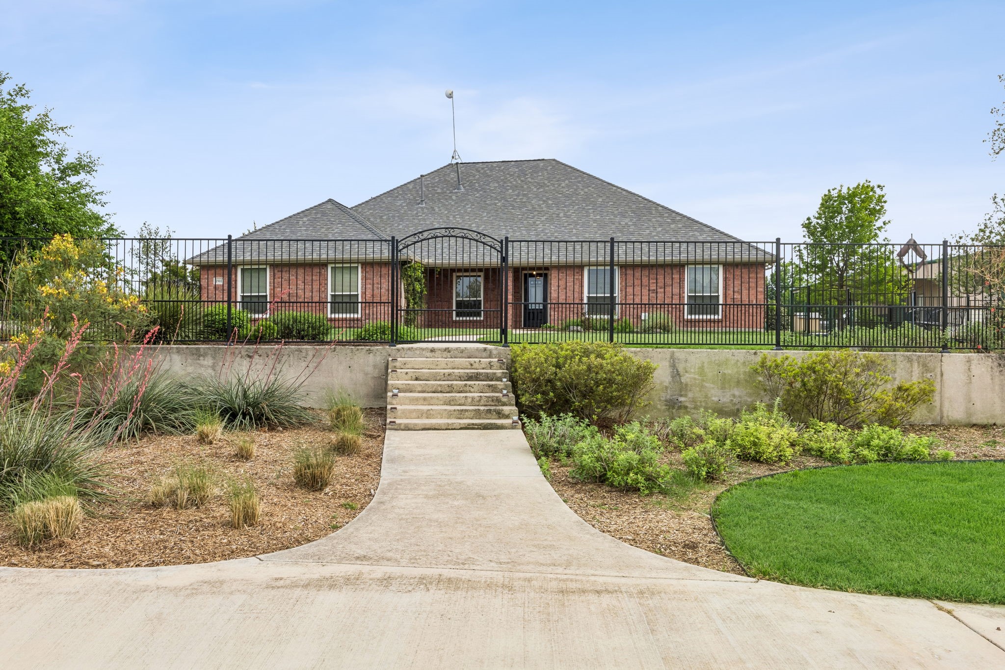 1901 Saw Tooth Court Haslet TX 76052