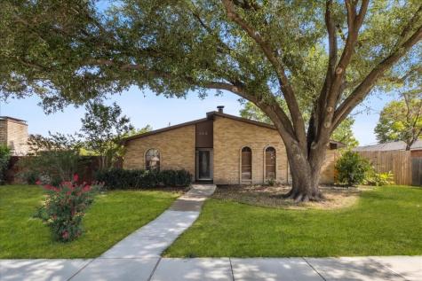 706 Woodlawn Lane Grand Prairie TX 75052