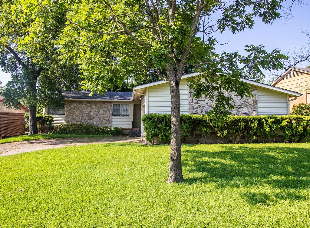 2316 Bayberry Drive Mesquite TX 75149