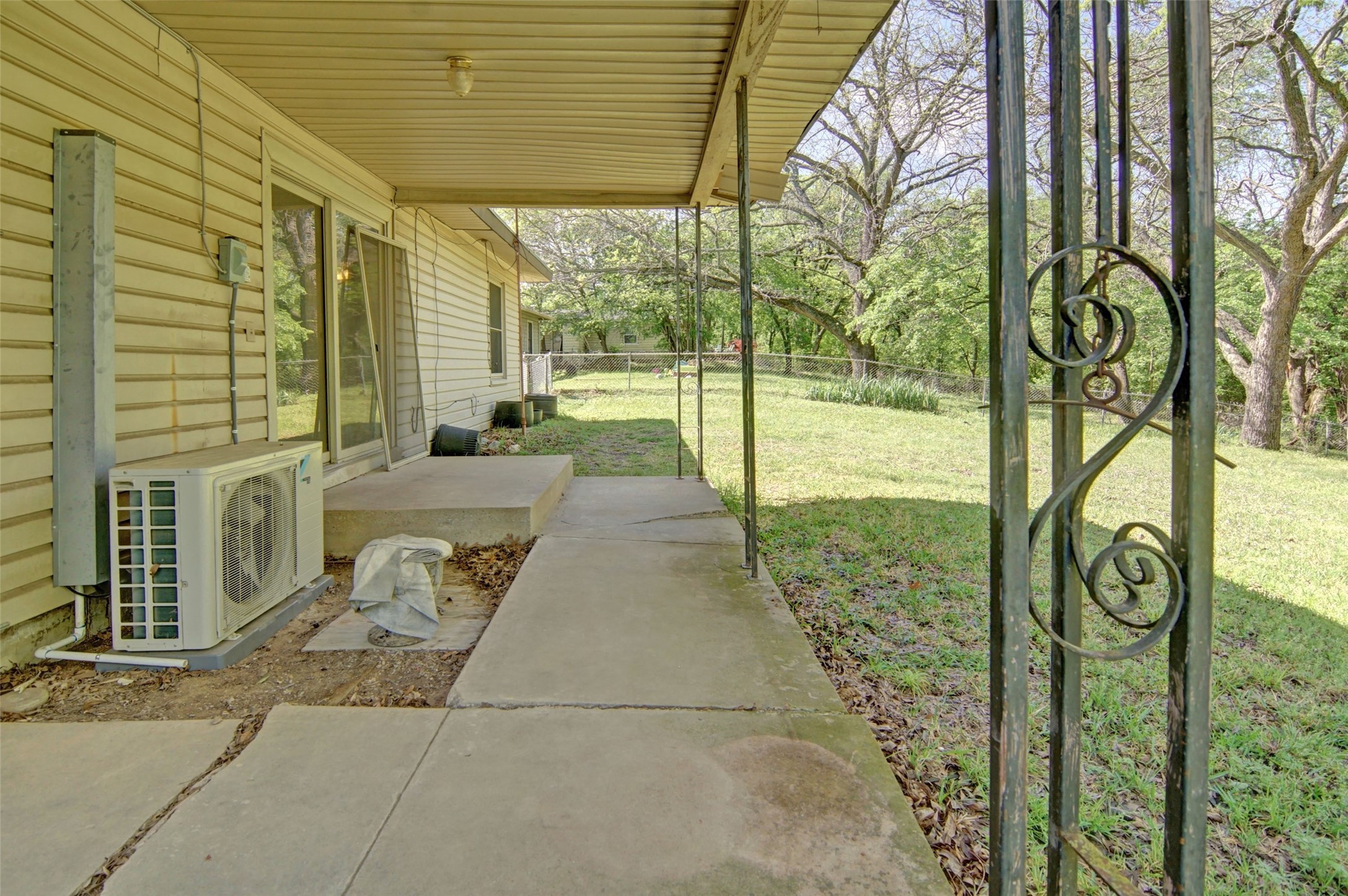 1224 S Brazos Street Weatherford TX 76086