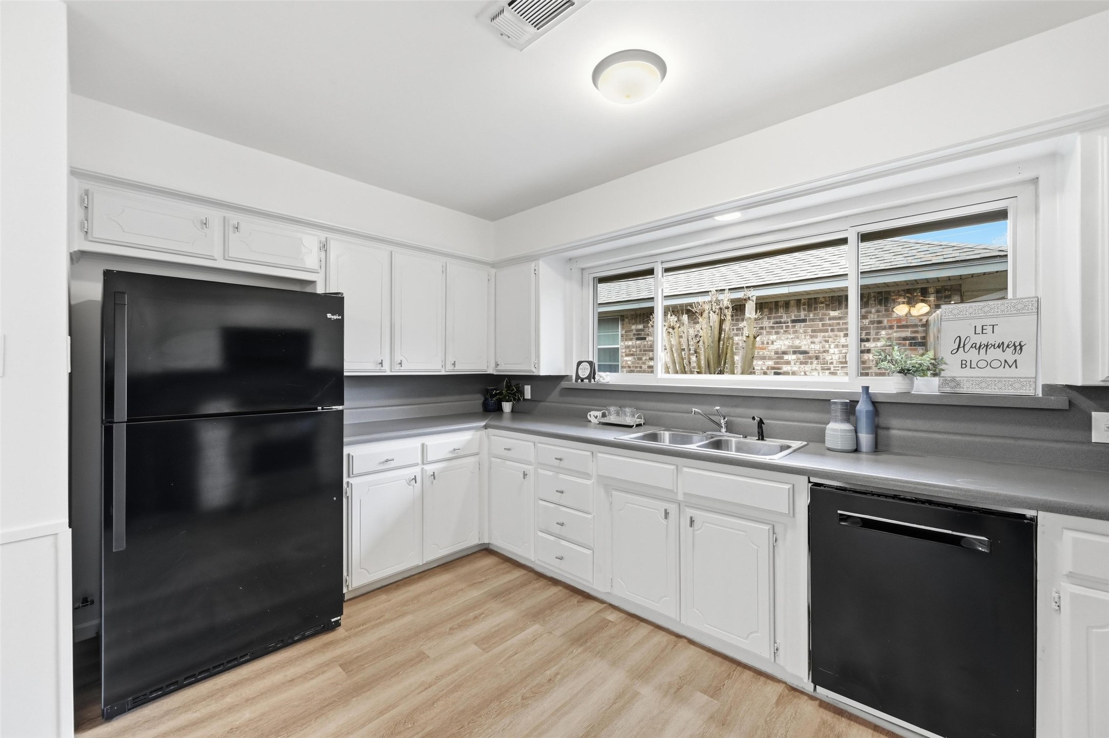 1709 Princeton Drive Arlington TX 76015
