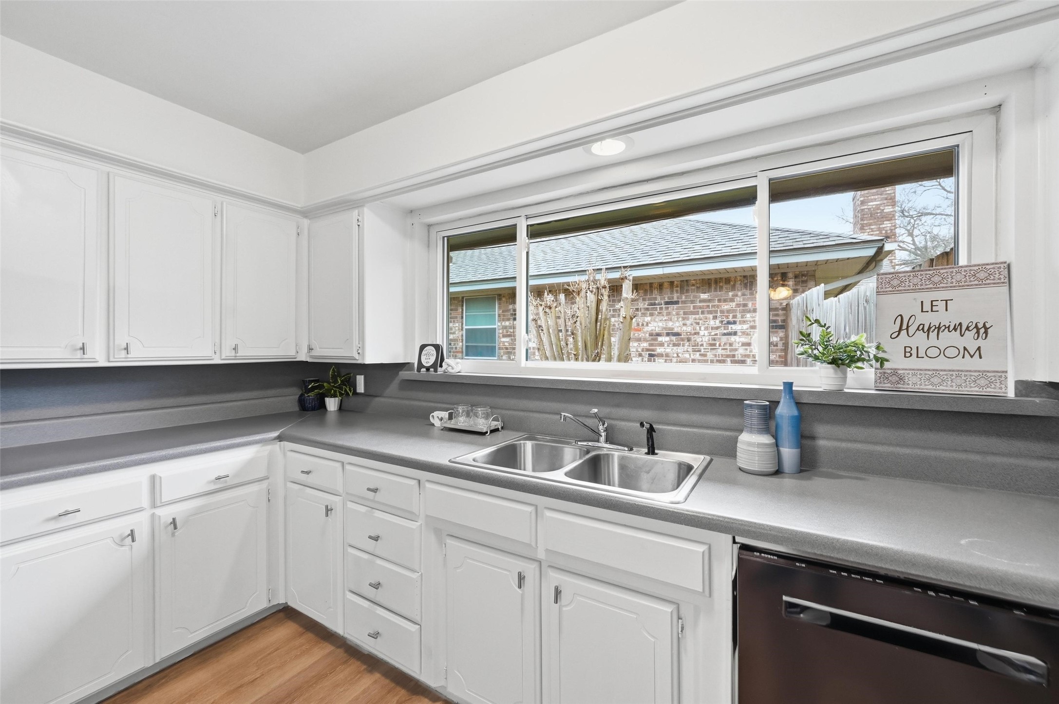 1709 Princeton Drive Arlington TX 76015