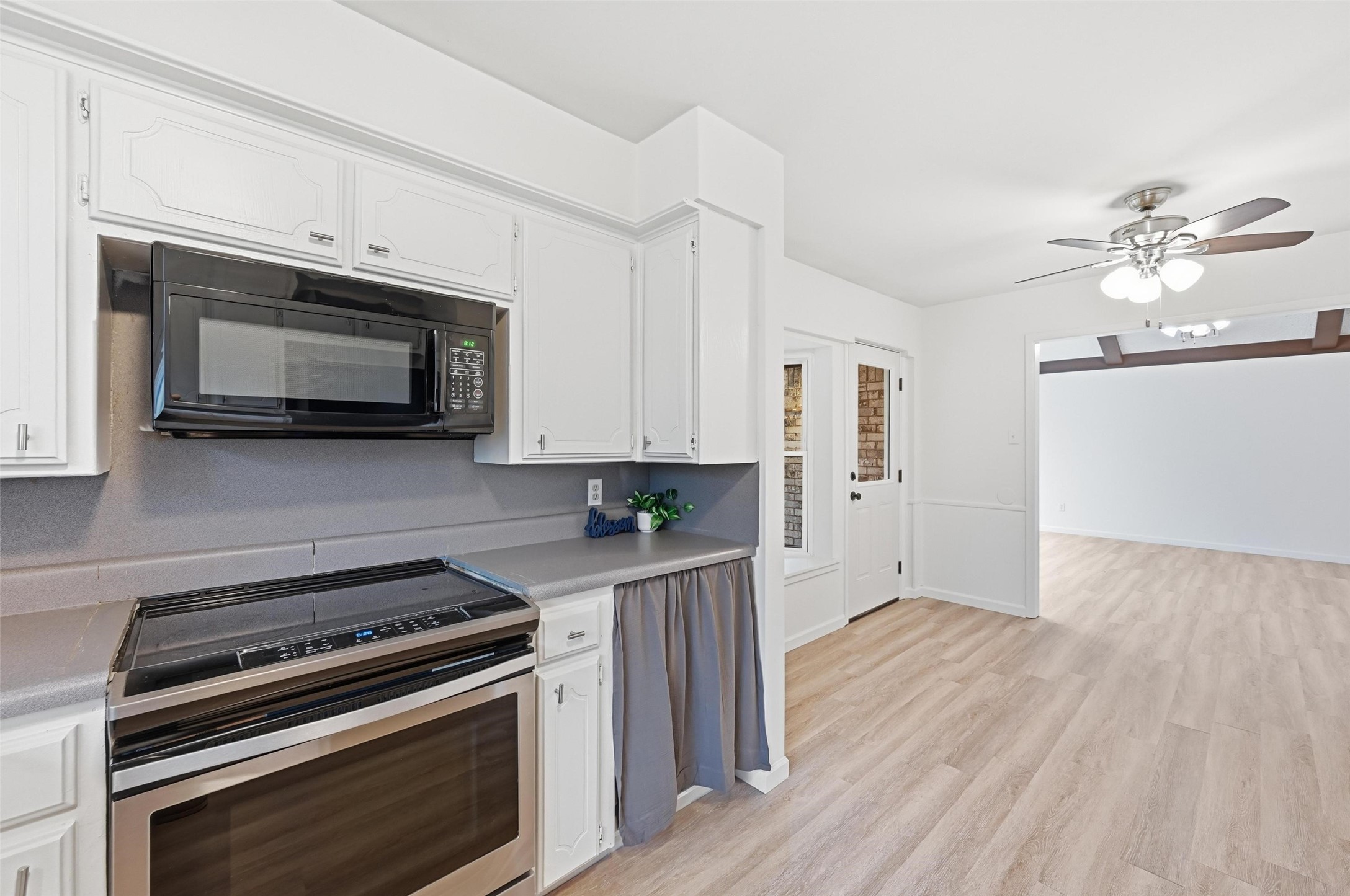 1709 Princeton Drive Arlington TX 76015