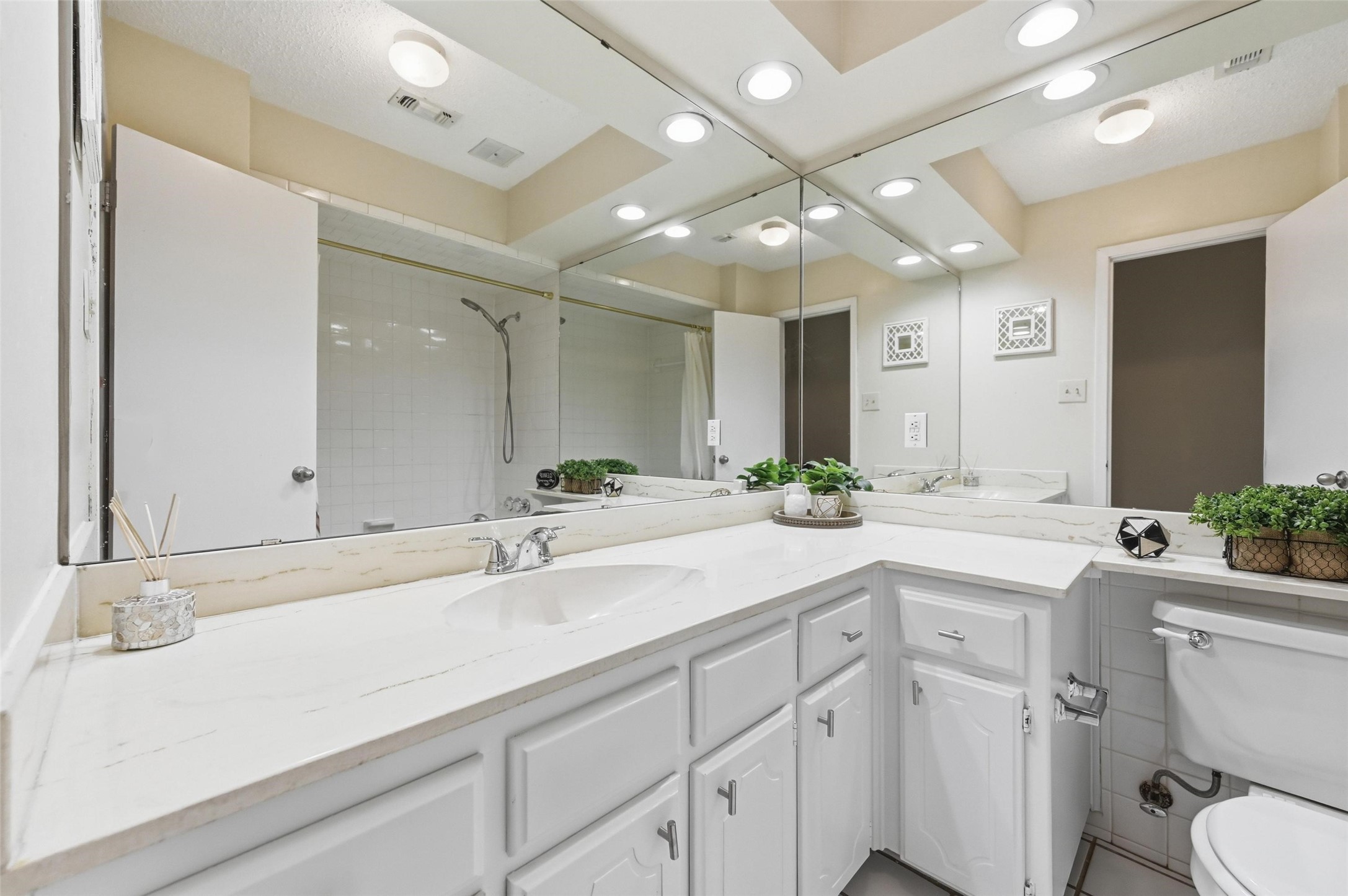 1709 Princeton Drive Arlington TX 76015
