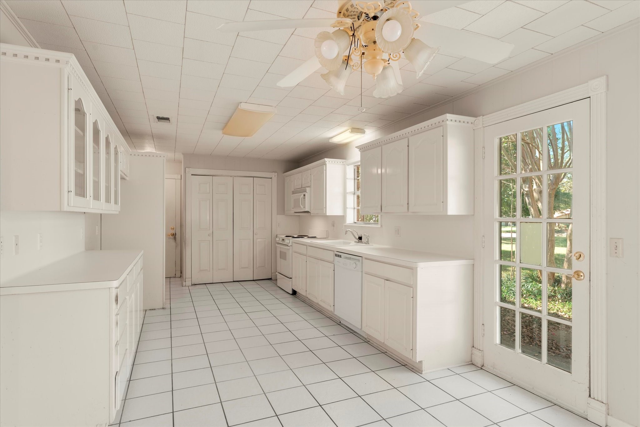 102 Westwood Parkway Naples TX 75568