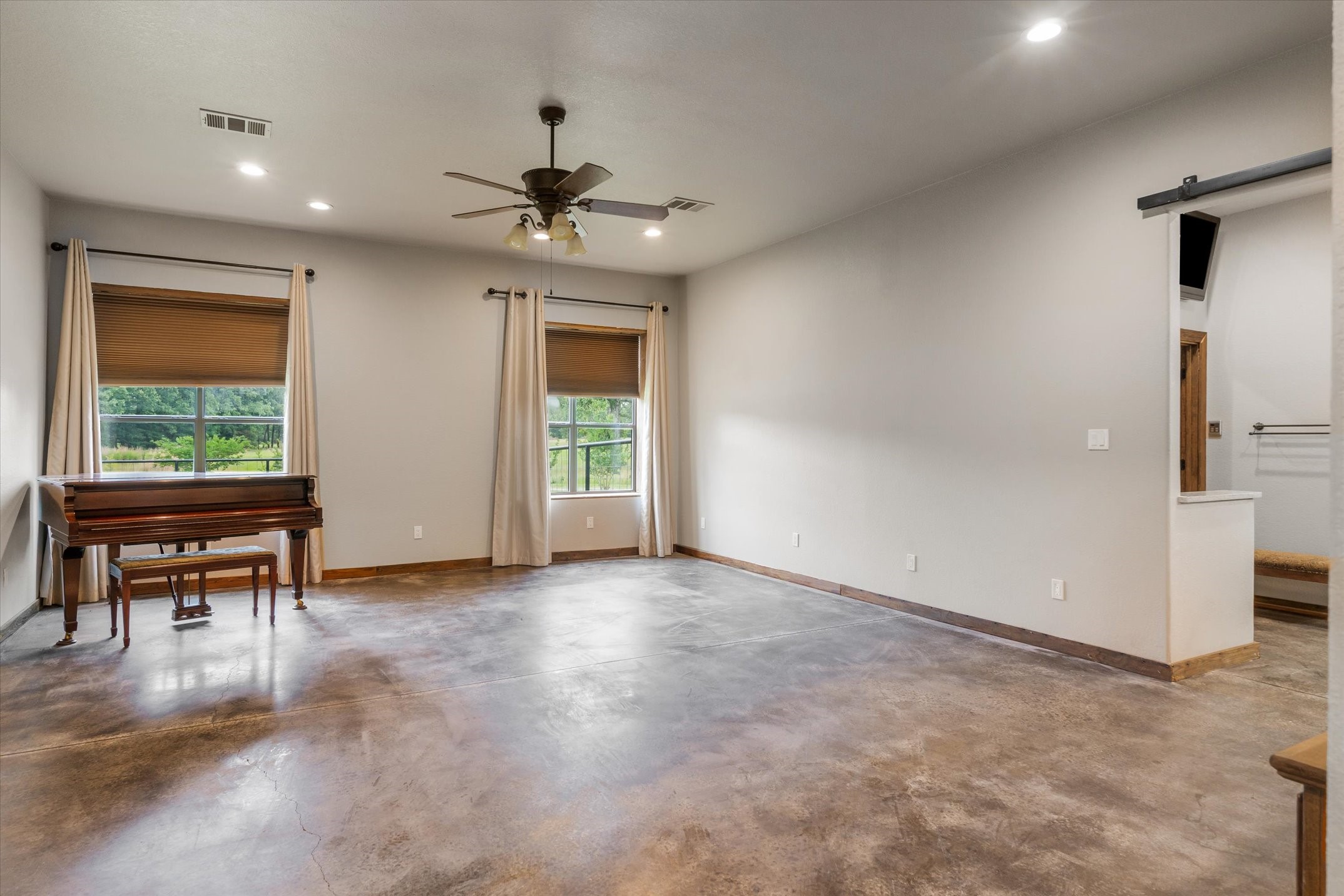 863 Vz County Road 1815 Grand Saline TX 75140