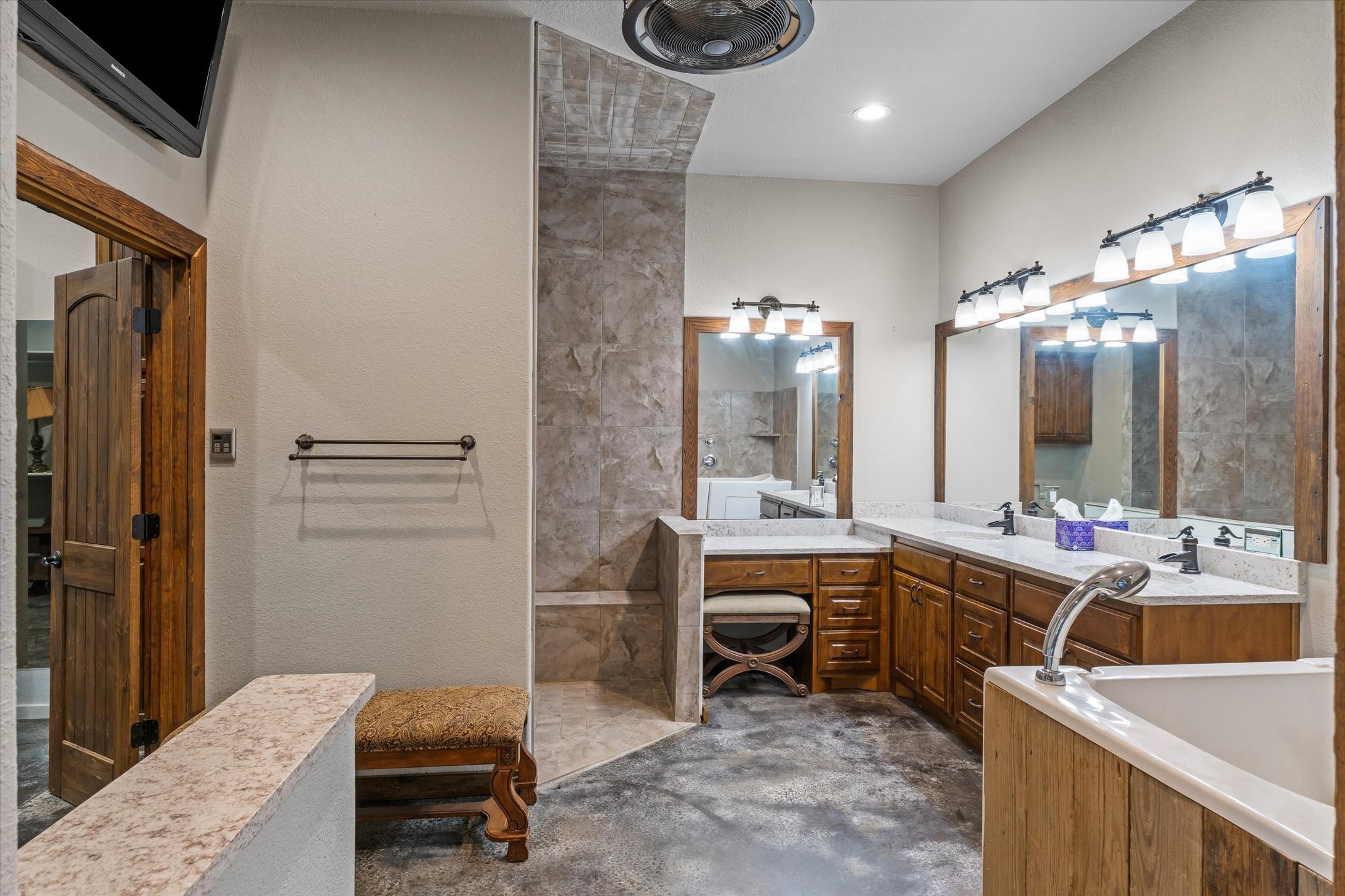863 Vz County Road 1815 Grand Saline TX 75140