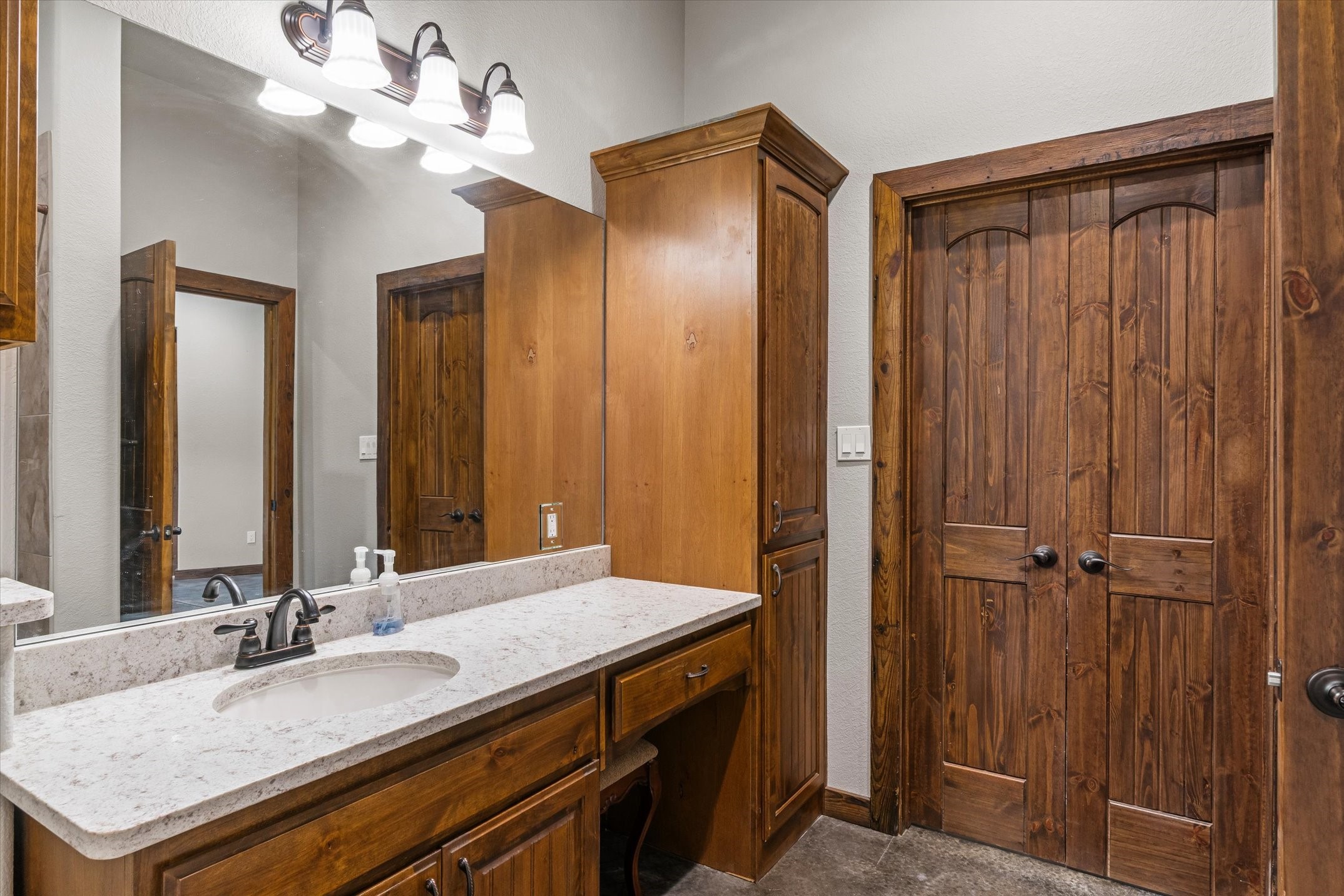 863 Vz County Road 1815 Grand Saline TX 75140