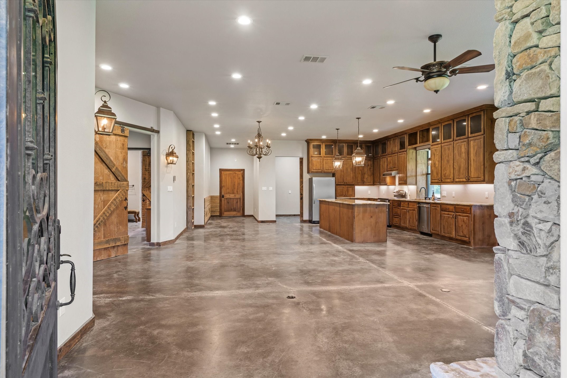 863 Vz County Road 1815 Grand Saline TX 75140