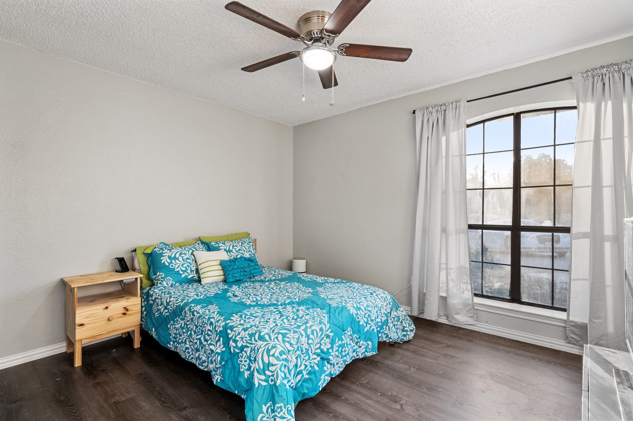 5422 Peninsula Way Garland TX 75043