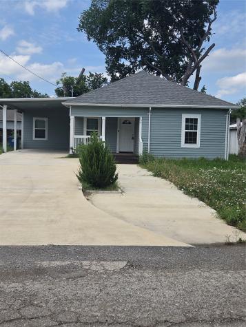203 E Ann Street Kaufman TX 75142