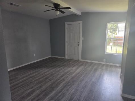 203 E Ann Street Kaufman TX 75142