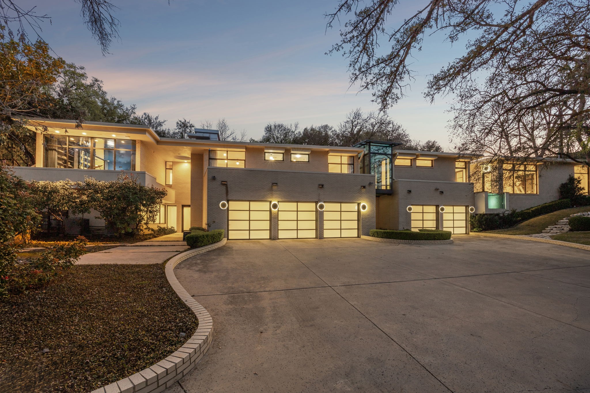 2100 Indian Creek Drive Westover Hills TX 76107