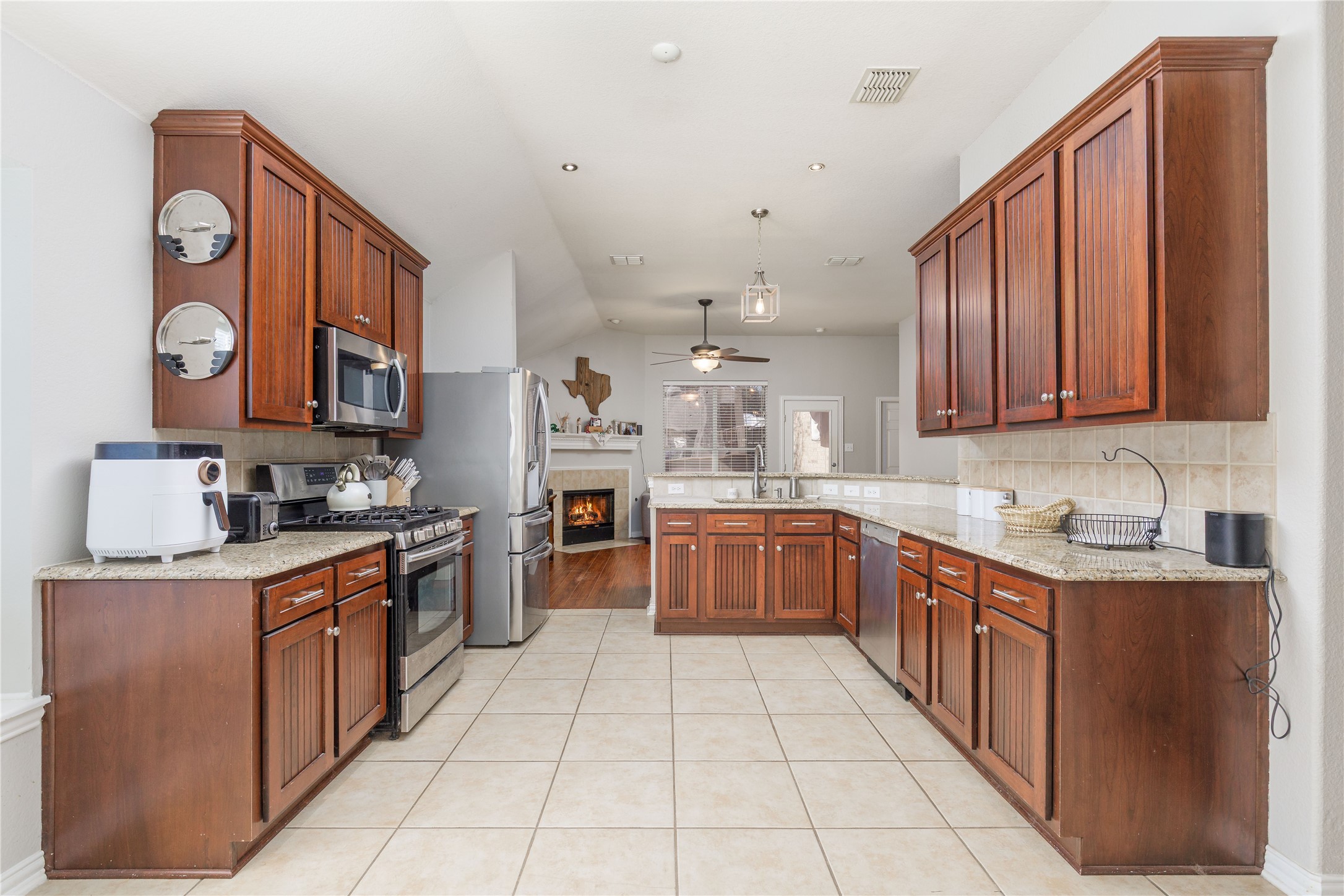 2408 Geneva Lane Mckinney TX 75072