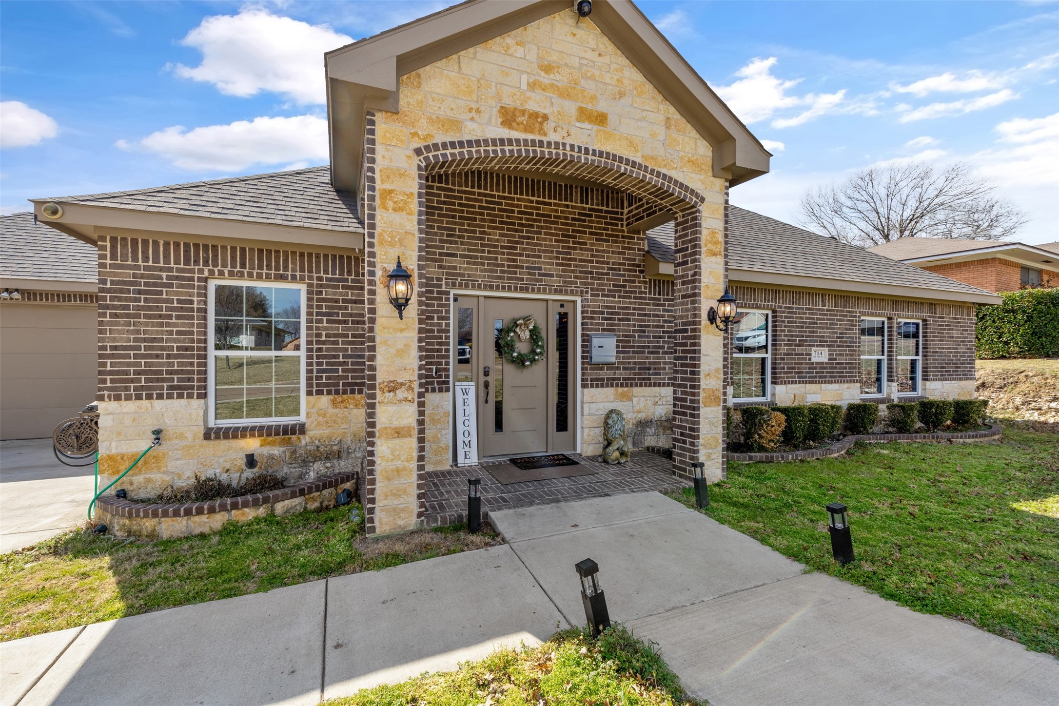 714 Oak Park Drive Dallas TX 75232