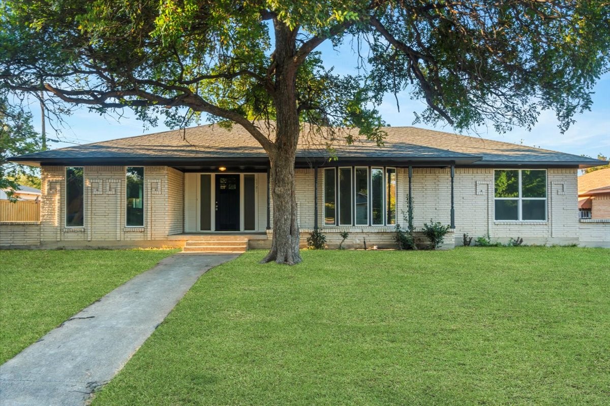 1581 Drury Drive Dallas TX 75232