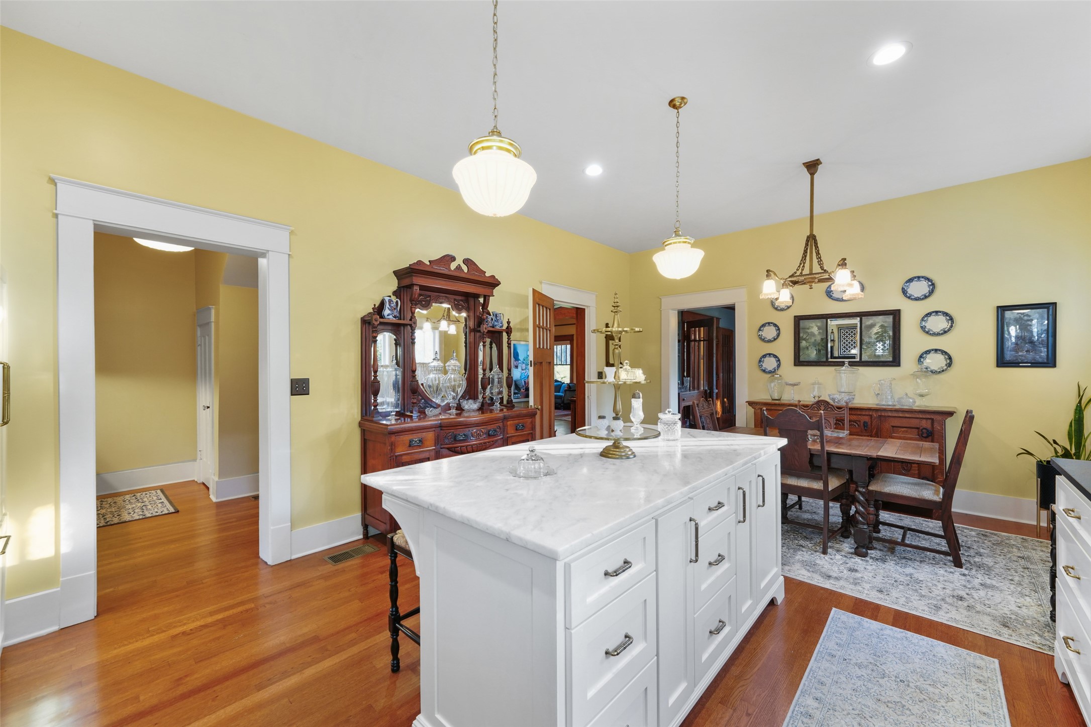 406 Griffith Avenue Terrell TX 75160