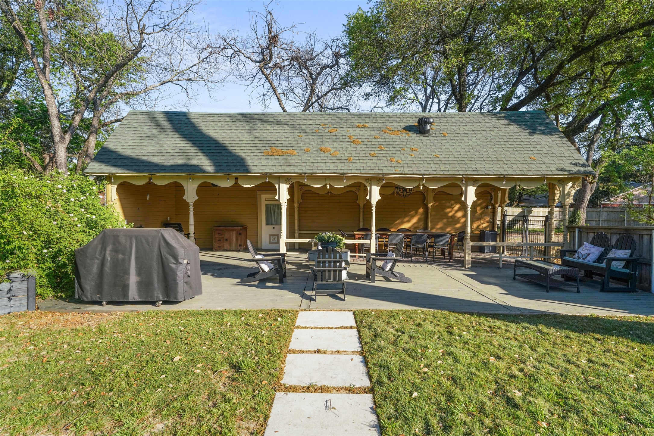 406 Griffith Avenue Terrell TX 75160
