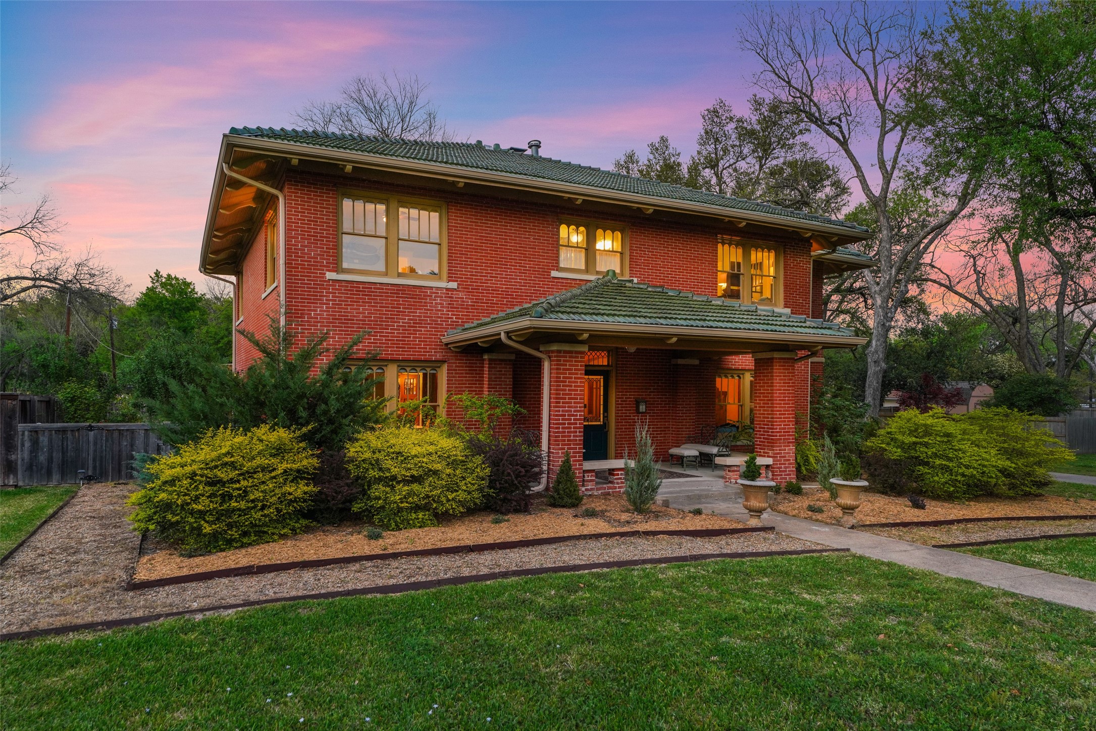 406 Griffith Avenue Terrell TX 75160