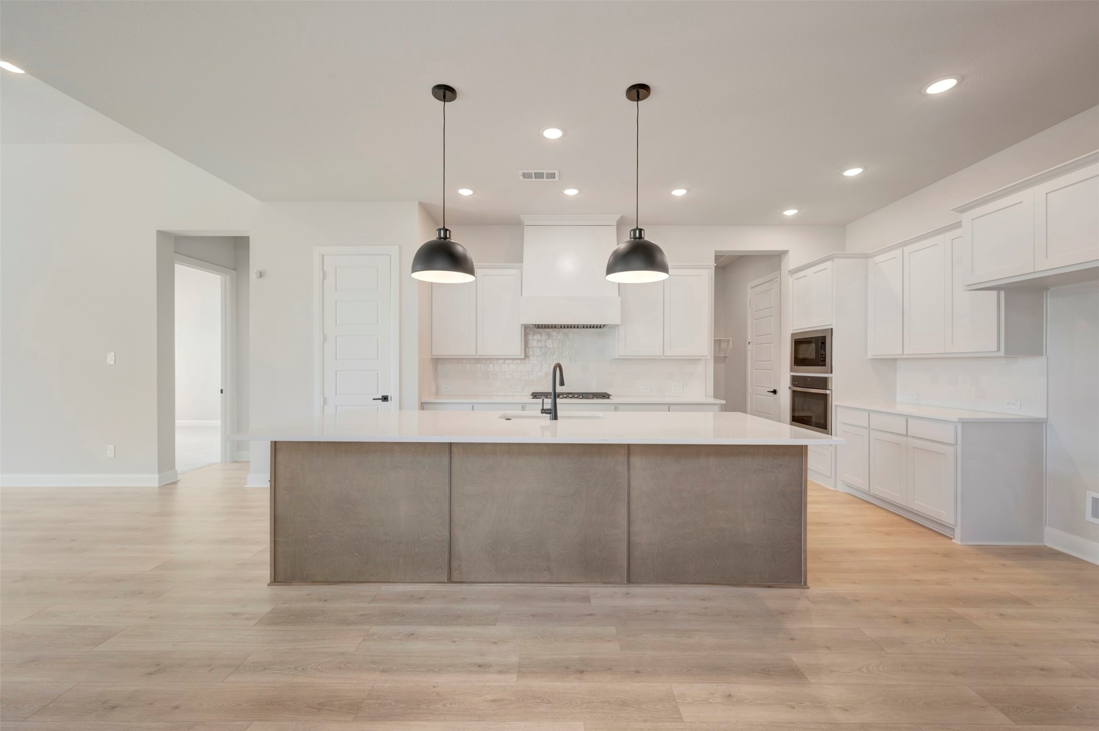 3575 Redbud Fower Trail Grand Prairie TX 76084