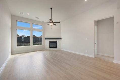 3575 Redbud Fower Trail Grand Prairie TX 76084