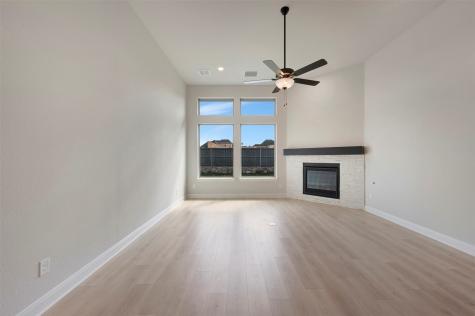 3575 Redbud Fower Trail Grand Prairie TX 76084