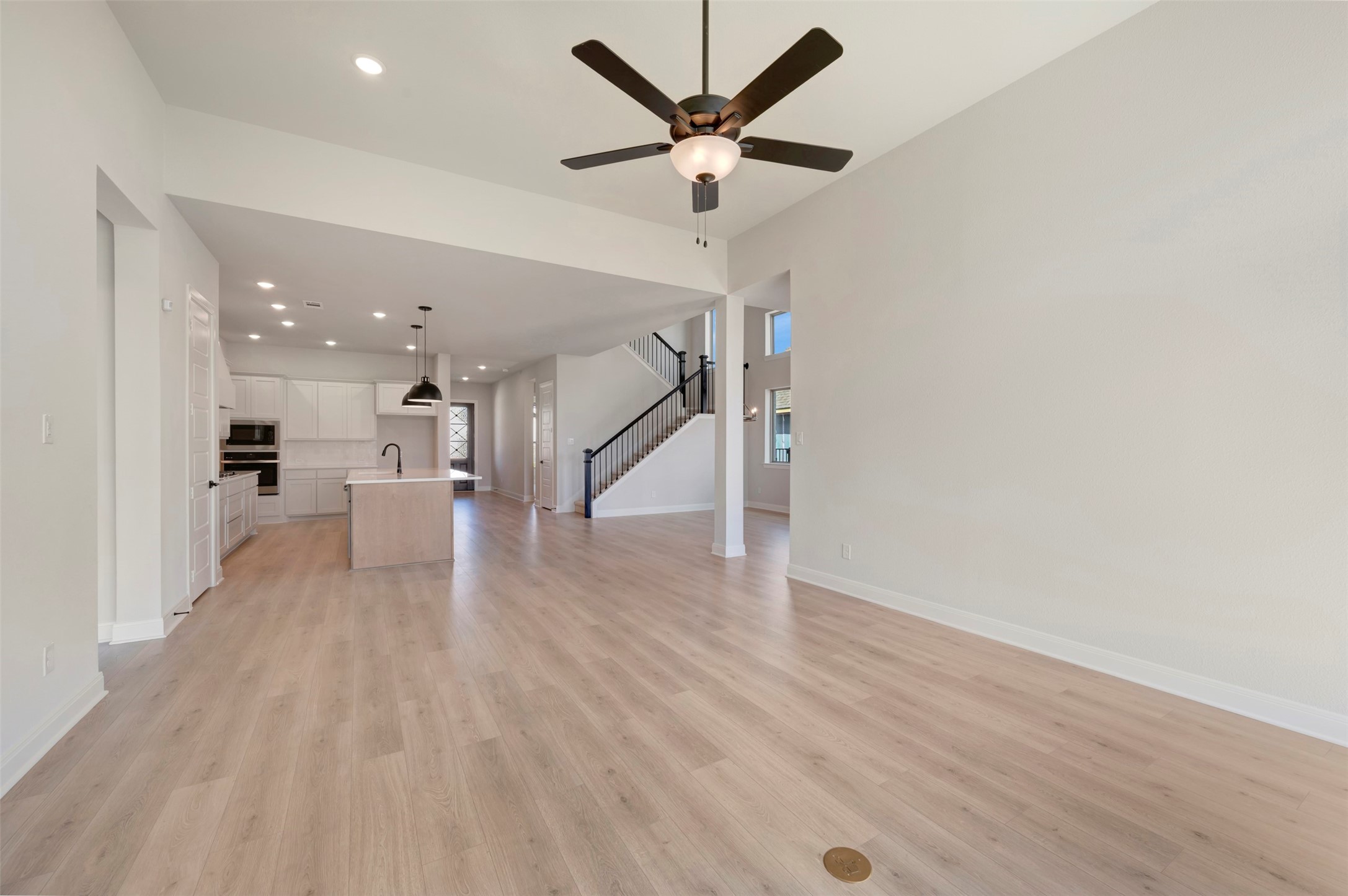 3575 Redbud Fower Trail Grand Prairie TX 76084