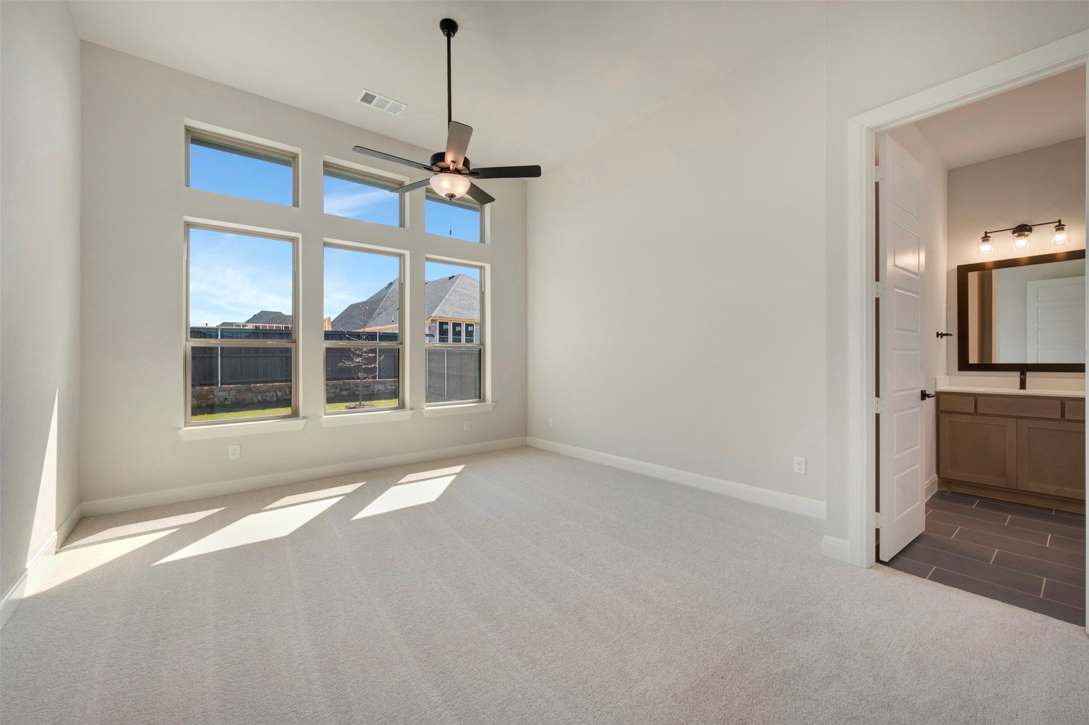 3575 Redbud Fower Trail Grand Prairie TX 76084