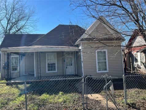 1407 N Wilhite Street Cleburne TX 76031