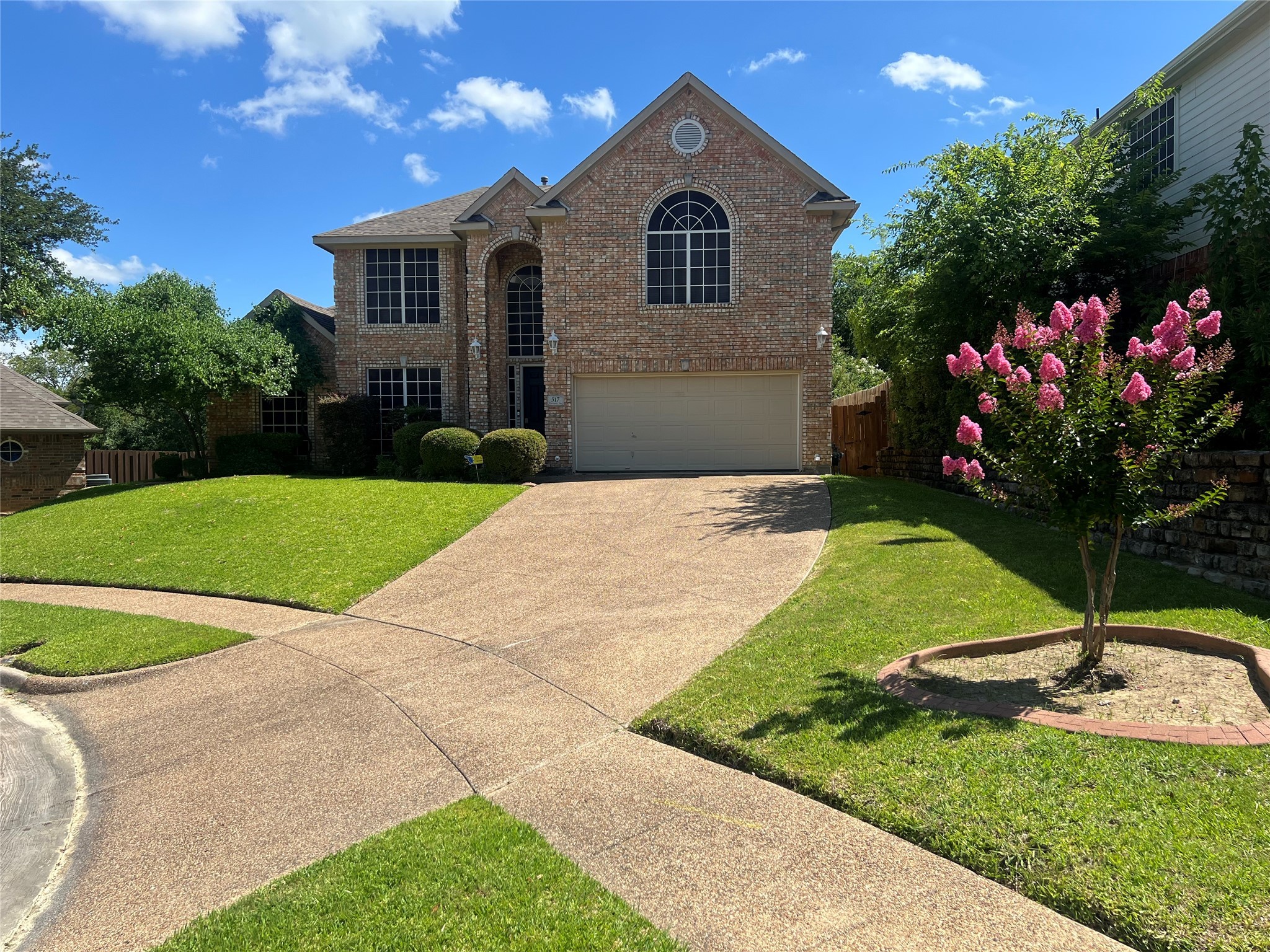 517 Cartgate Lane Grand Prairie TX 75052
