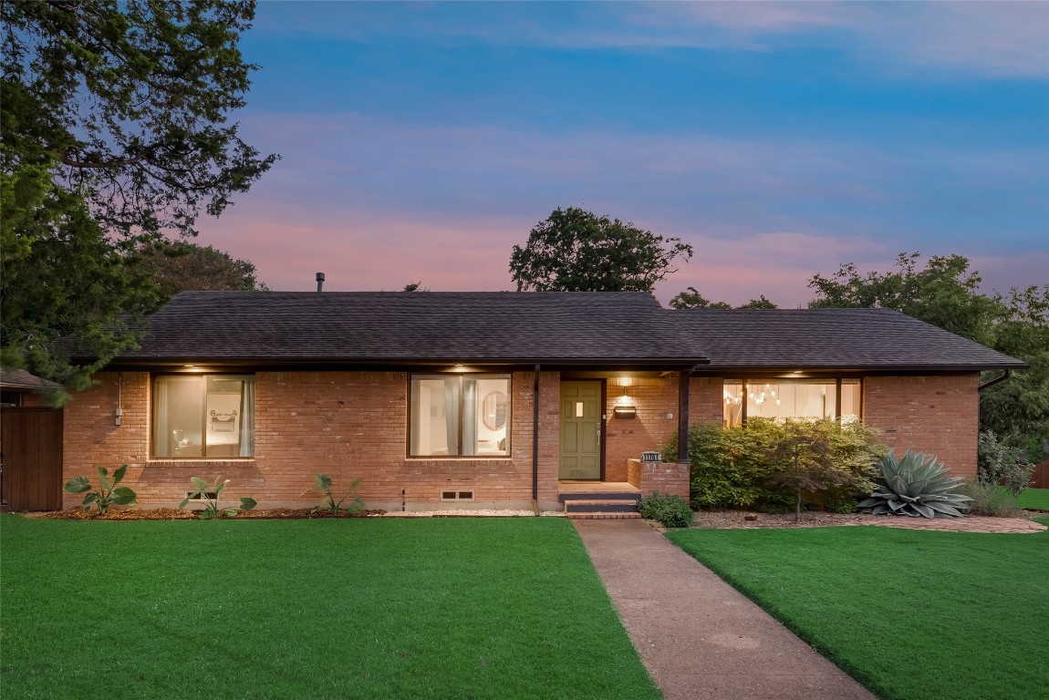 11761 Neering Drive Dallas TX 75218