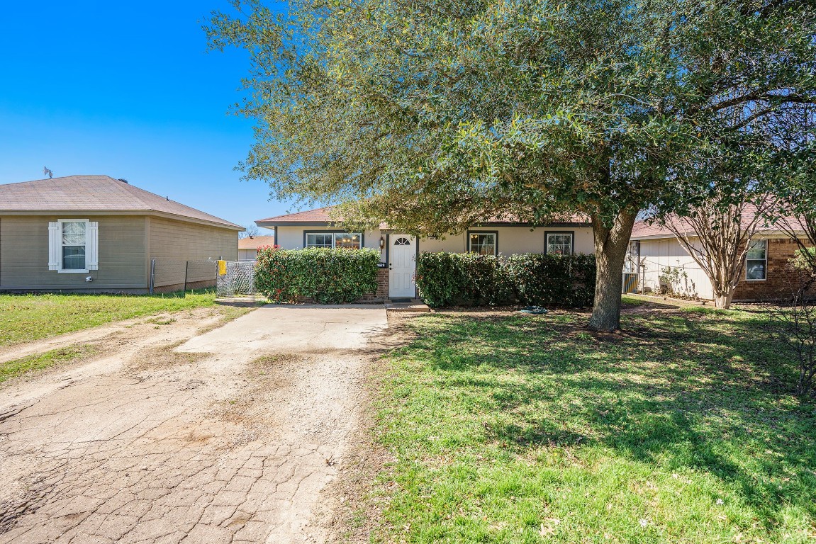 218 Pearl Street Cleburne TX 76031