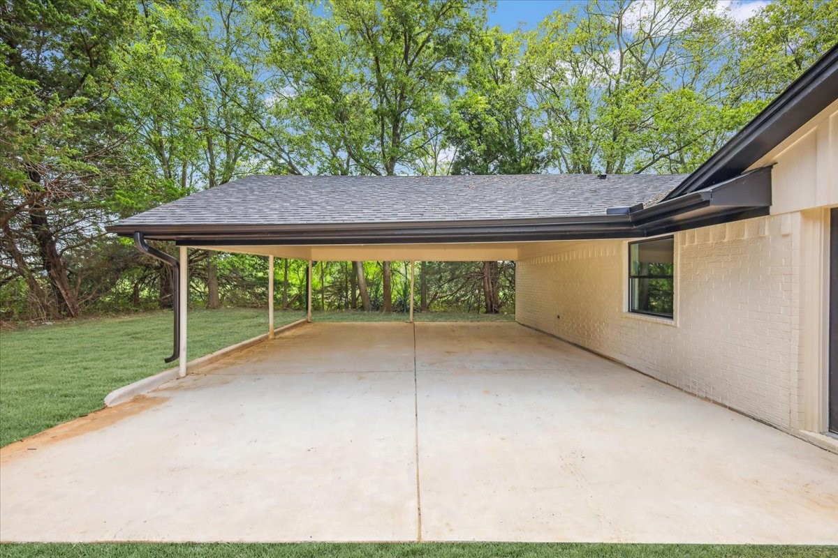 1518 E State Highway 56 Bonham TX 75418