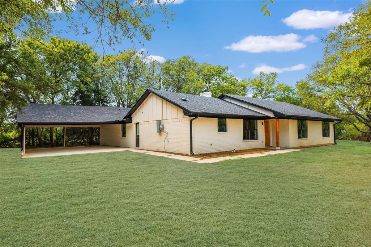 1518 E State Highway 56 Bonham TX 75418