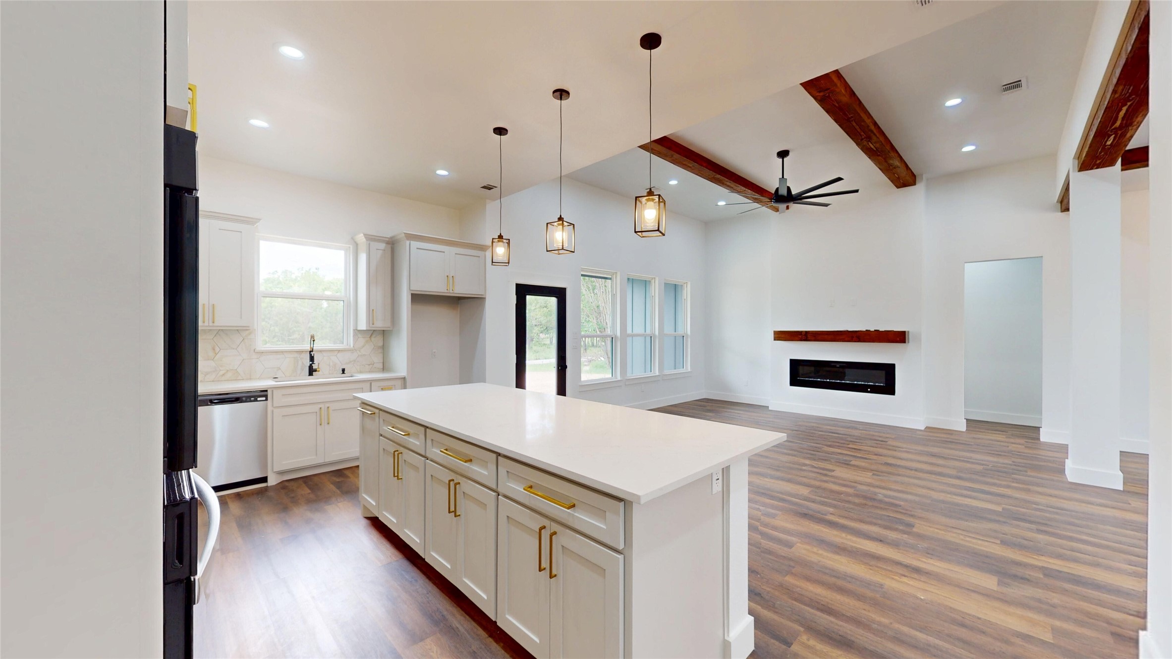 828 Quail Run Cleburne TX 76031
