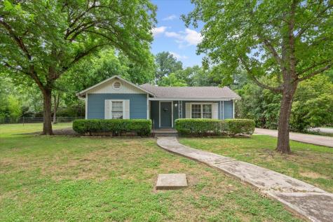 802 Avenue A Valley Mills TX 76689